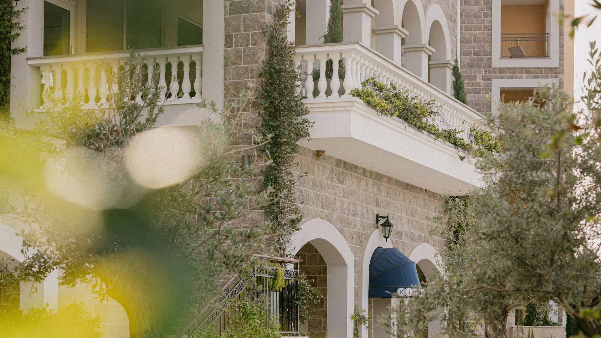 Luxury lounge with a contemporary pool table