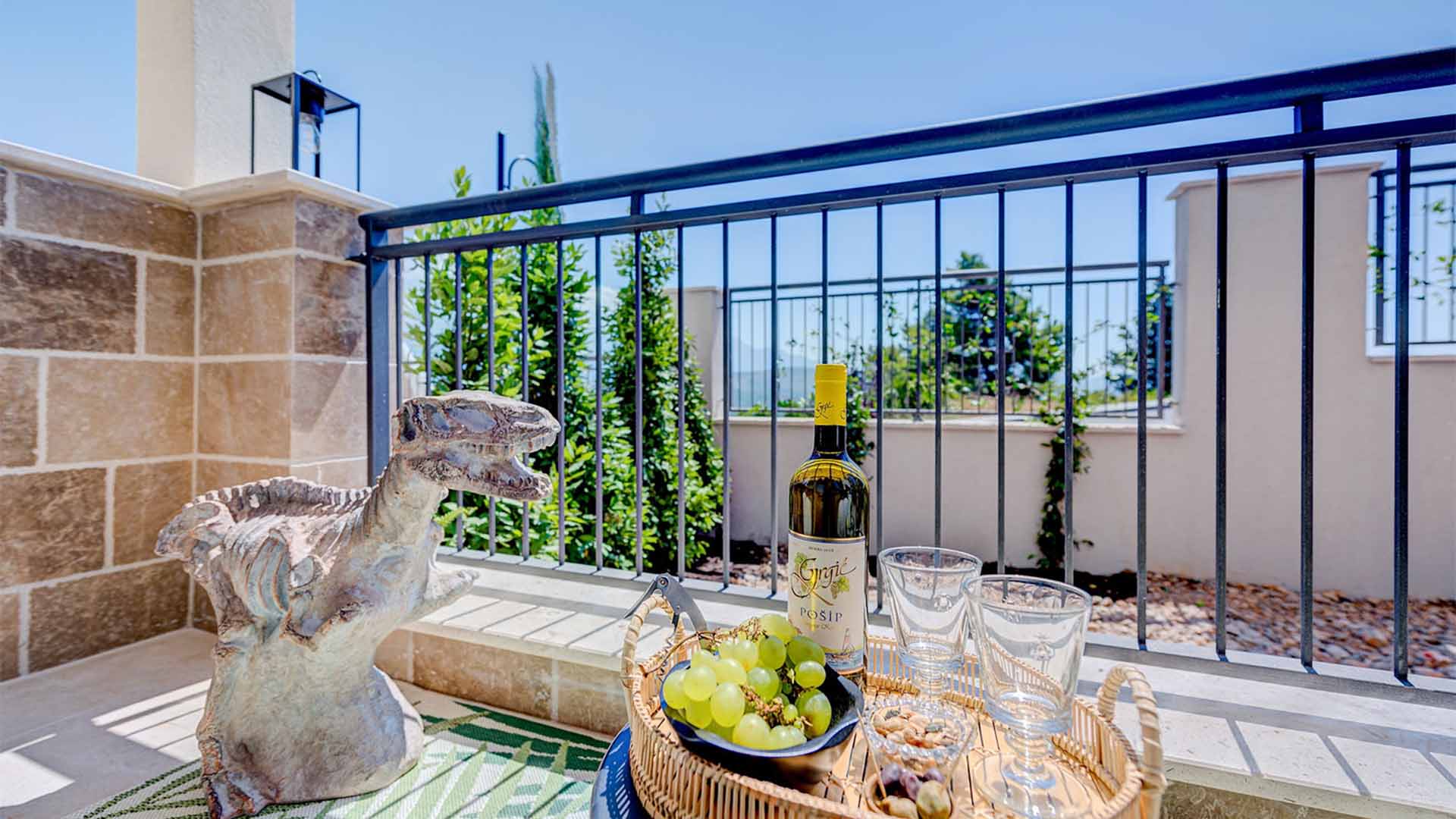 Centrale Apartments - View 2