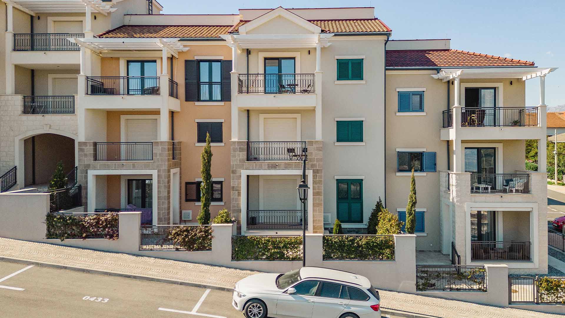 3 Bedroom Apartment at Centrale - View 7